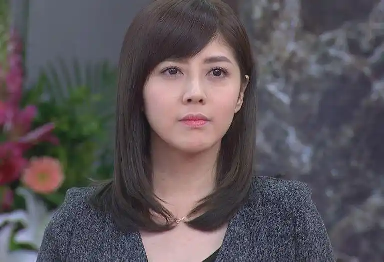 冰清玉洁,美丽大方的韩瑜,经常给人一直清雅脱俗的感觉.