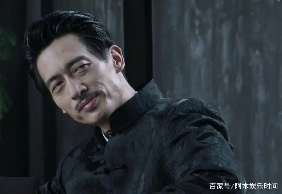 王劲松谈拍摄《破冰行动》注重细节,眼镜和衣服的选择都有深意