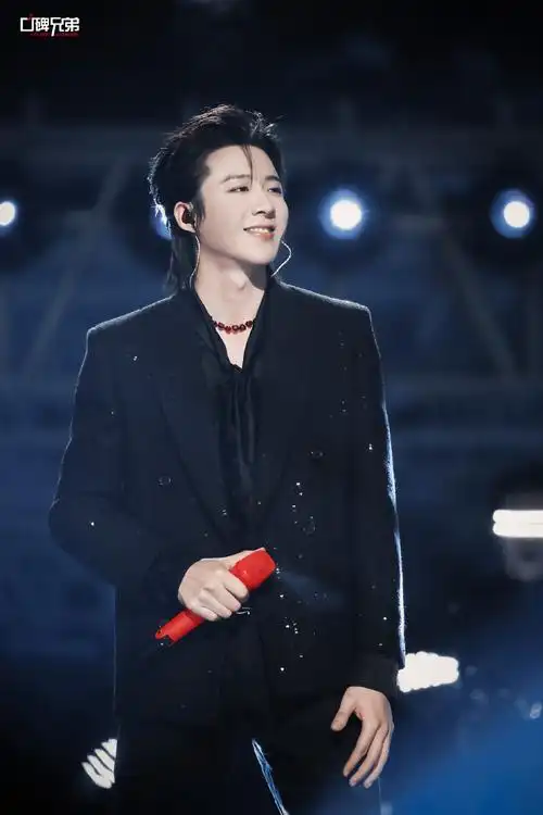 刘宇宁江苏卫视跨年唱给你一瓶魔法药水##刘宇宁给你一瓶魔法药水真