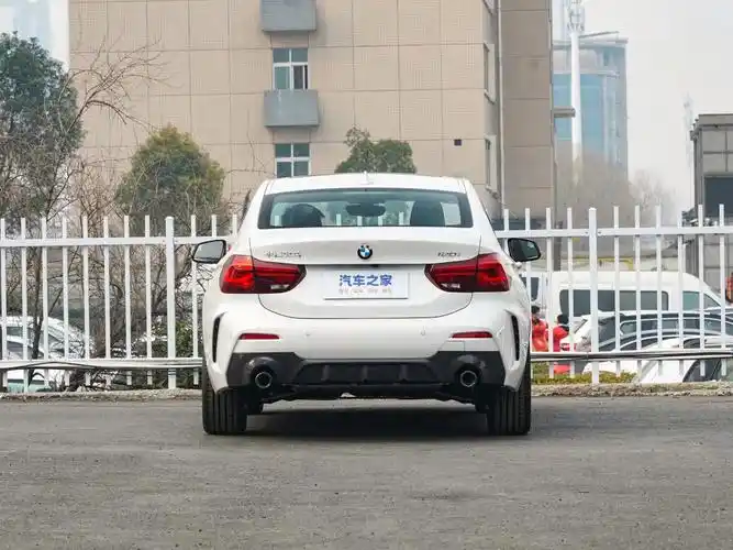 华晨宝马 宝马1系 2023款 120i m运动曜熠版