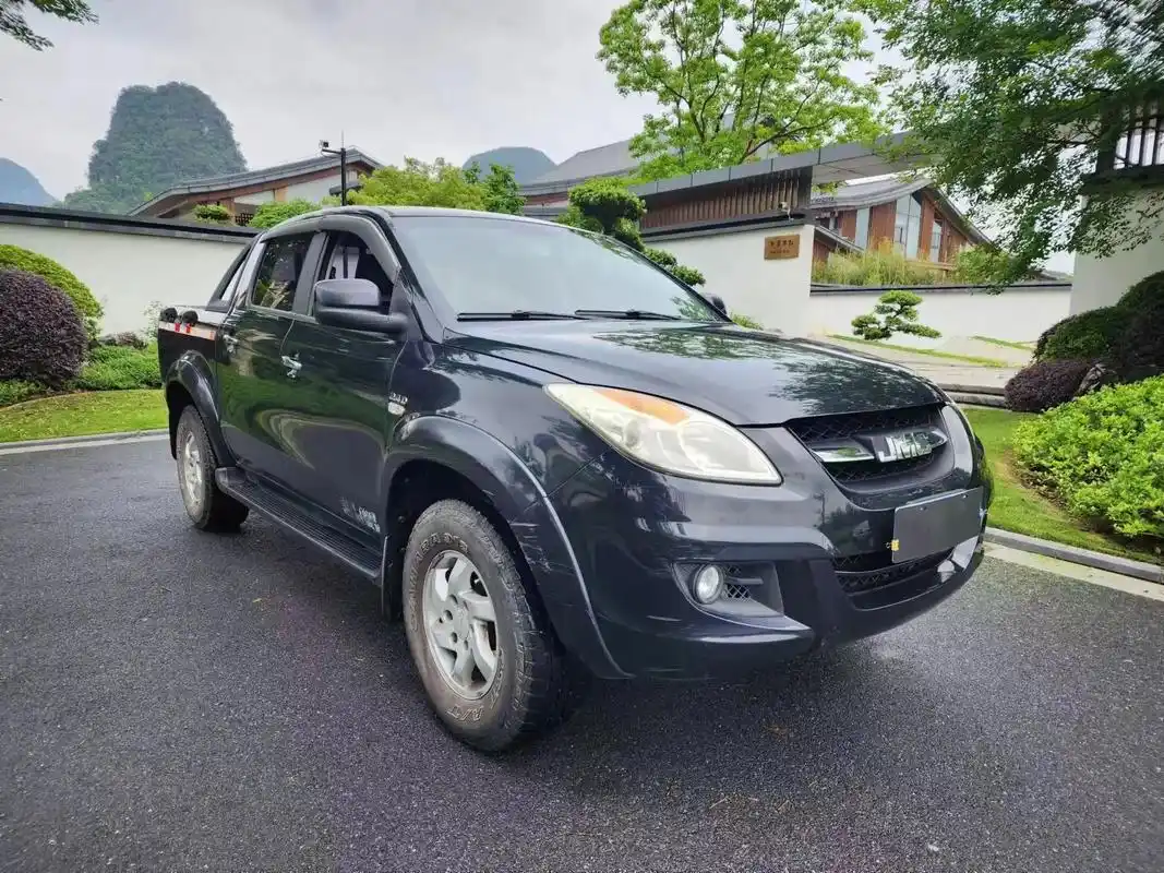 准17年上牌江铃域虎,2.4t柴油发动机,四驱高配,多功能方 - 抖音