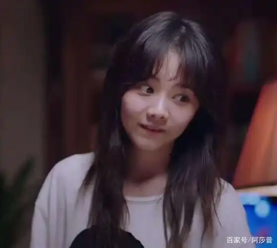 李尖尖对于郑舒然一点感情都没有,她之所以那么理解