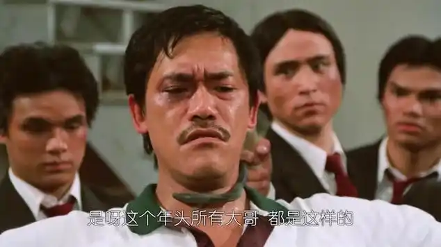 奇谋妙计五福星:发现有人来了,陈超赶紧躲藏,援兵总算到了|香港电影