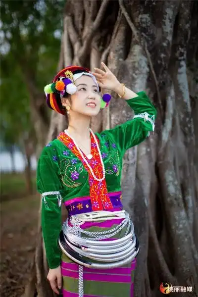 民族文化中缅傣族德昂族服饰图片展