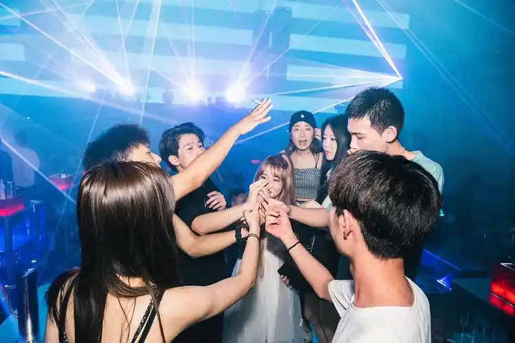 杭州夜店室内电音节蹦迪拍摄