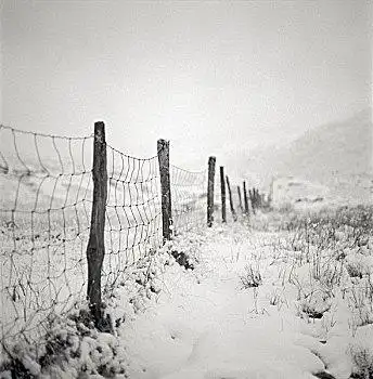栅栏,柱子,线,围栏,雪,凄凉,郁闷,模糊,山,风景,威尔士