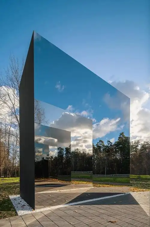 什么是镜面板空间里的光影魔法