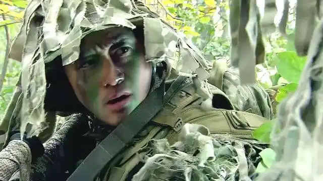 何晨光变身狙击手逆转局面,李二牛玩花样把人笑喷!