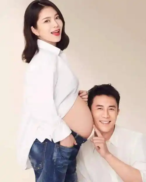 杜淳体验分娩疼痛后感叹女人不容易,妻子王灿随后发文晒图回应_孩子