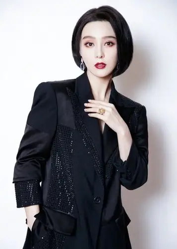 范冰冰新造型,女王范十足!