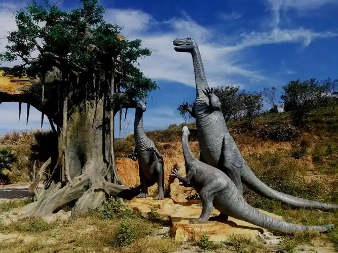 恐龙时空乐园横空出世,侏罗纪综合体腾腾升起