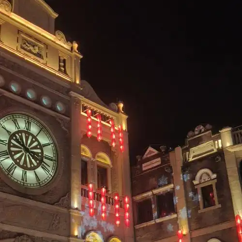 佛山东方广场周边的钟楼