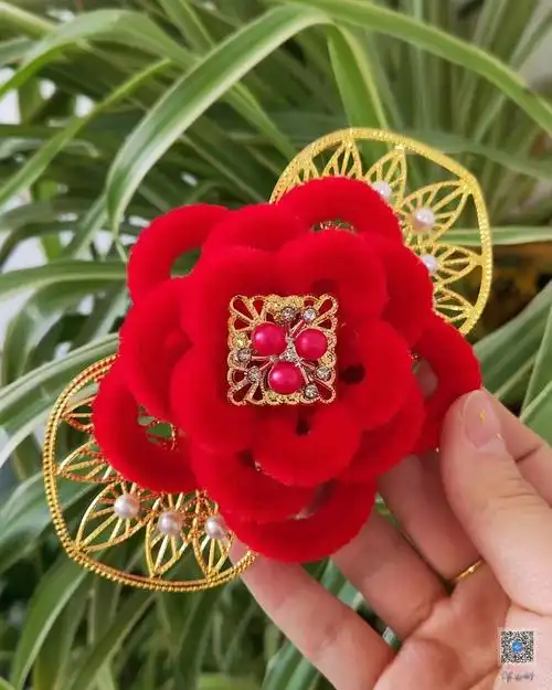 八里台镇绒花绽放祝福送上