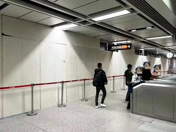 广州地铁11号线3号线东延段站台实景图曝光