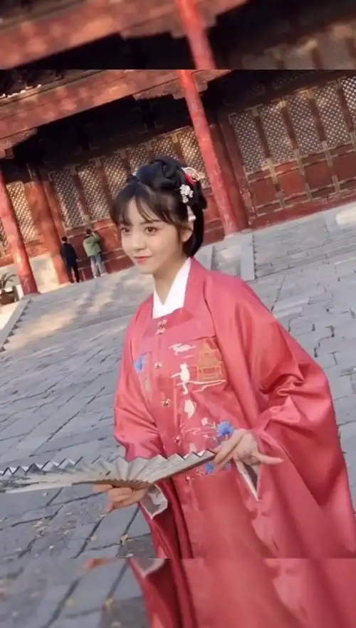 四月合集(四月抖音拼剪而成)#四月晨晨