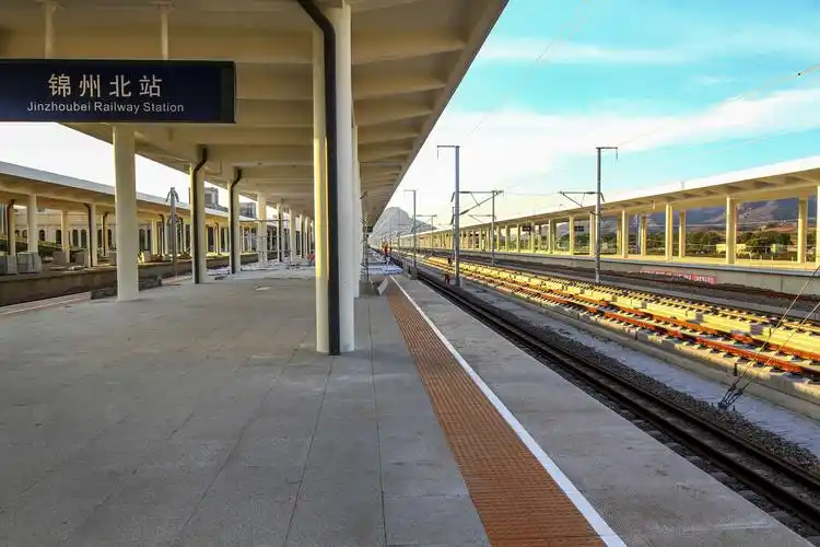 建设中的高铁——锦州北站