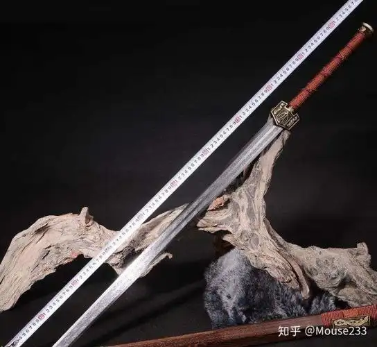 中国古代有双手剑吗?可不可以科普下?