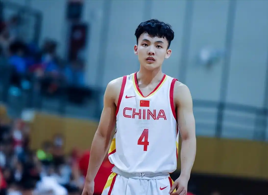 回顾:广东宏远男子篮球运动员徐杰涉嫌出轨,"毁三观"风波