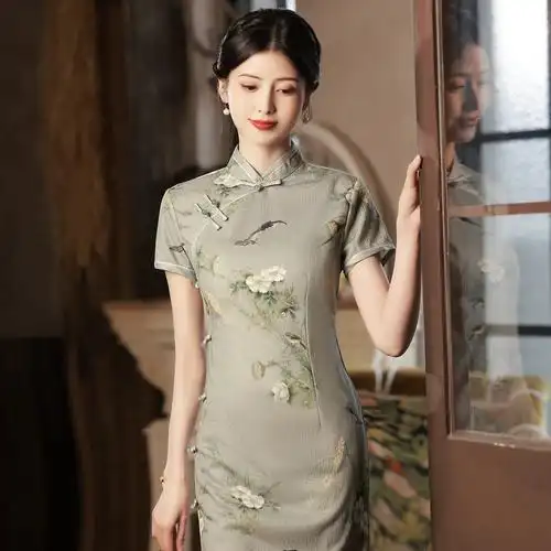 短袖新款改良年轻款华丽复古国潮风绿色针织提花旗袍2024年春季