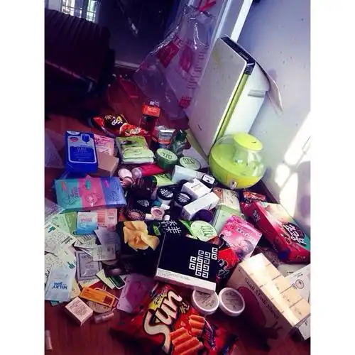 东西太多实在不知道该先发哪种试用报告了[汗]韩国扫货回来 大部分都