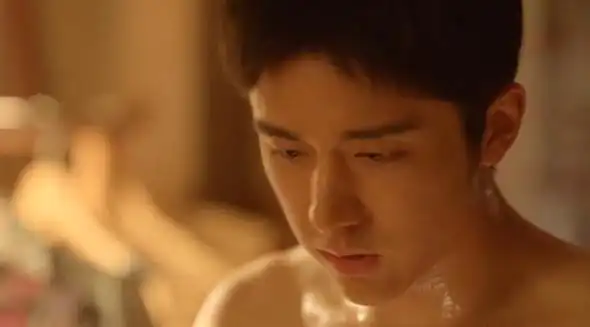 《微暗之火》出圈理由:叶祖新的演技,童瑶的脸,张新成的衣品