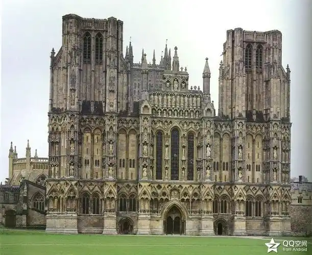 怎么形容"教堂"?