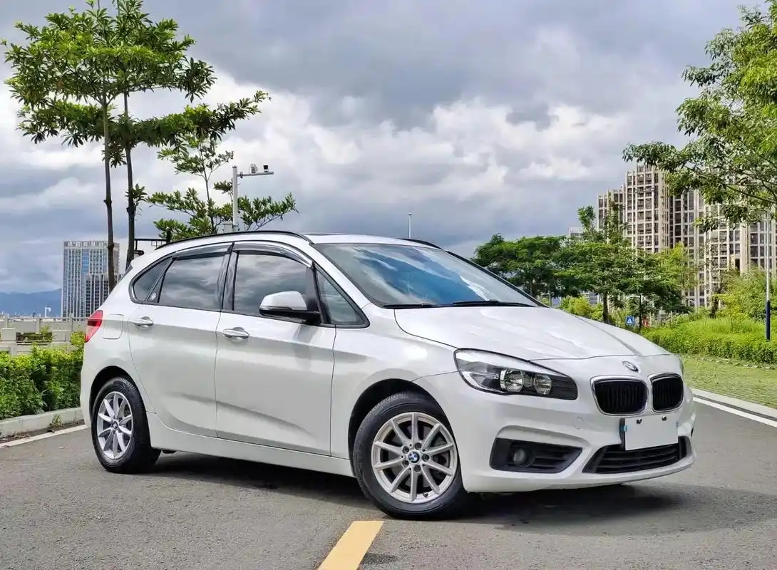 七个多就开16年精品宝马.宝马218i 领先型 16年11月 - 抖音