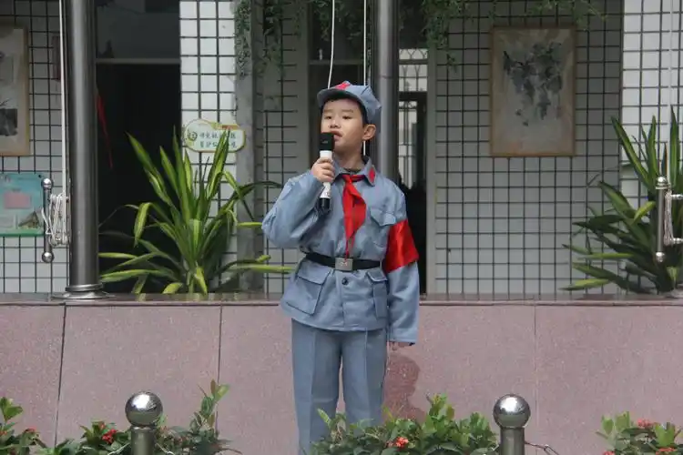 心存感恩 砥砺前行——鼓一小传统特色晨会报道