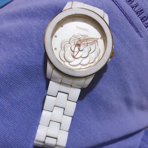 香奈儿山茶花手表陶瓷