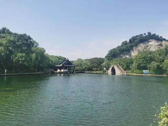 其实这里整个都是鉴湖2021-10-03发表于游记绍兴游