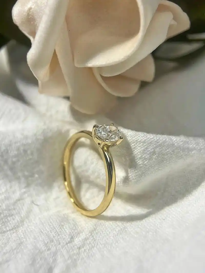 70分椭圆  k黄四爪戒托 4xxx90.定制周期15个工作 - 抖音