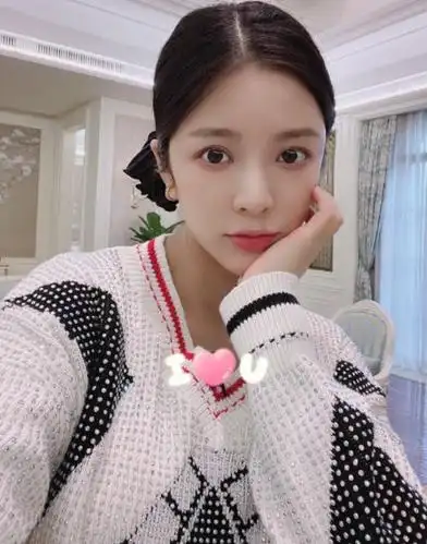 王灿在节目中骗了多少人?婚前旧照被爆出,难怪杜淳非她不娶