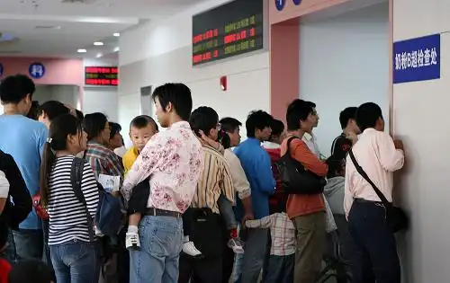 上海各定点医院长假期间坚持筛查"问题奶粉"婴幼儿