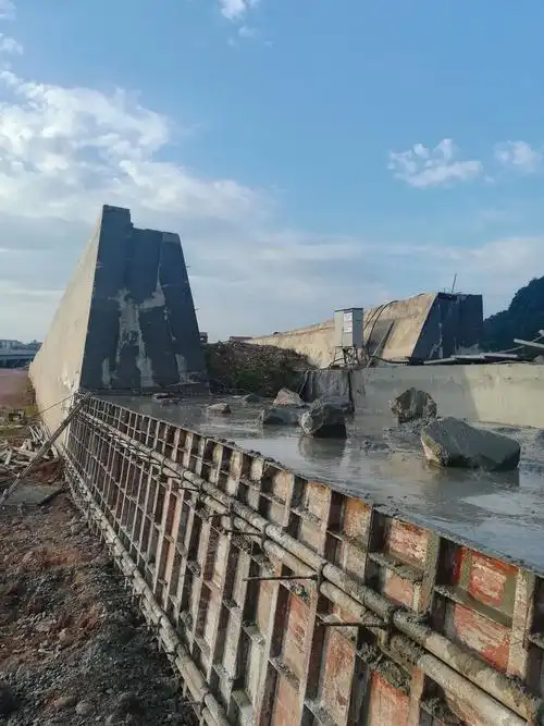 k7 680~k8 026改路挡墙 左侧k0 268～k0 280衡重式挡墙墙身c20片石砼