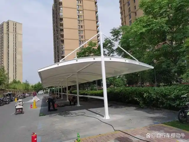 膜结构停车棚的常规结构款式