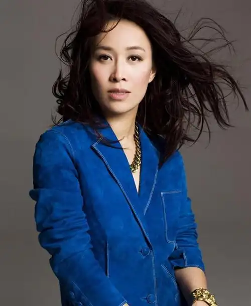 北京时间11月7号上午,中国著名女歌手那英传来最新消息!