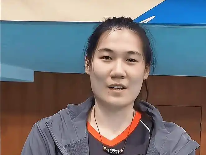 中国女排出征巴西!蔡斌做决定,21岁新星落选,王云蕗入选惹争议