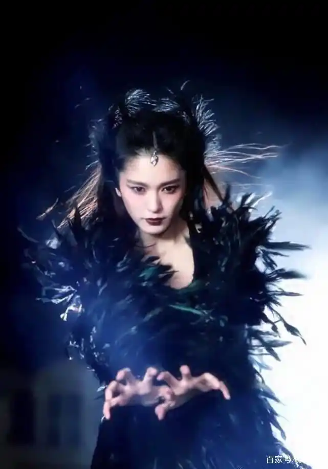 《灵魂摆渡》女主肖茵瘦脱相,身材酷似鲁豫,郭靖宇还会捧她吗