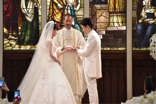 爱女李晶的结婚仪式(一)