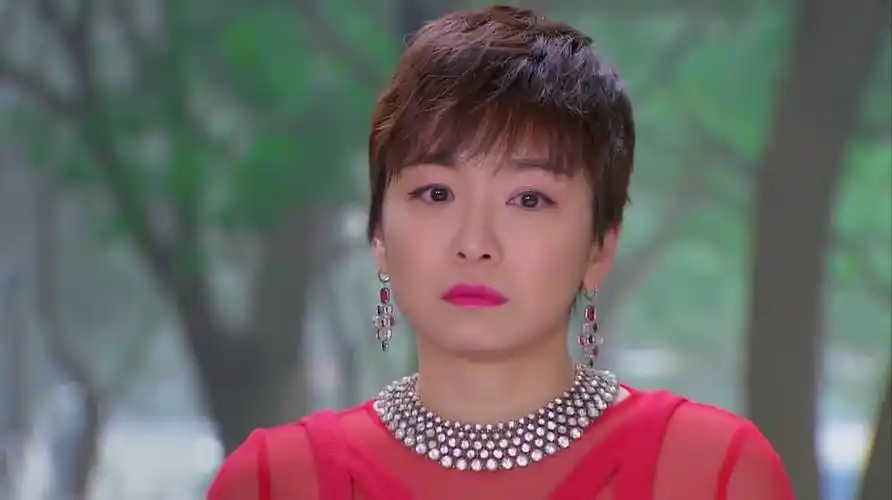 妈妈向前冲胡莉找尹剑平谈事担心吴董背后使坏