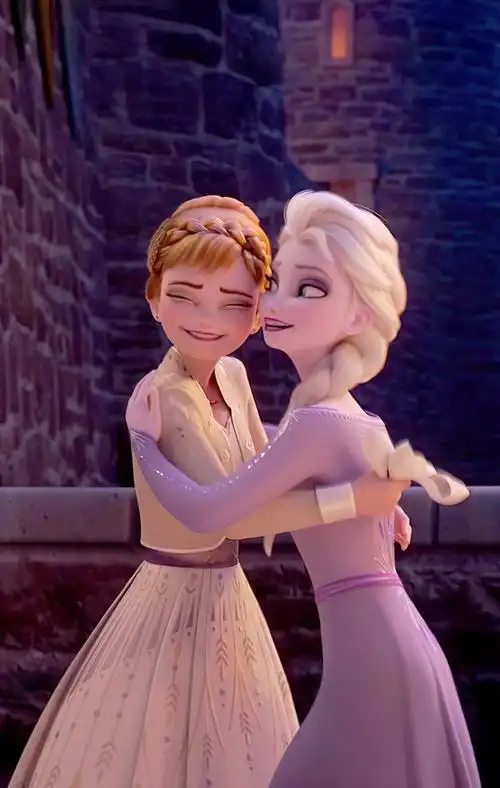 姐妹情深!冰雪奇缘2 艾莎女王 安娜公主高清特写壁纸!