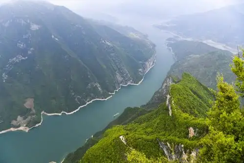 瞿塘峡美景如画