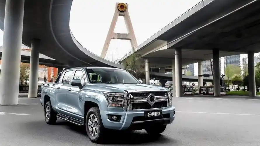 抓住新兴商机10万级自动挡皮卡金刚炮主打就是一个高效创富