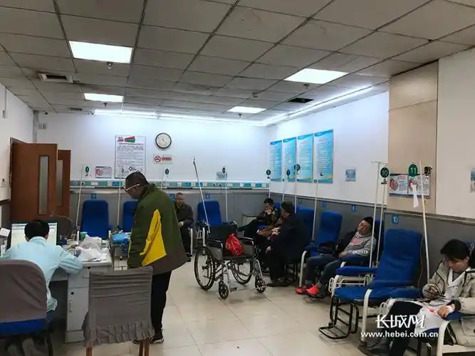 石家庄市第三医院急诊科输液室.于仕越 摄