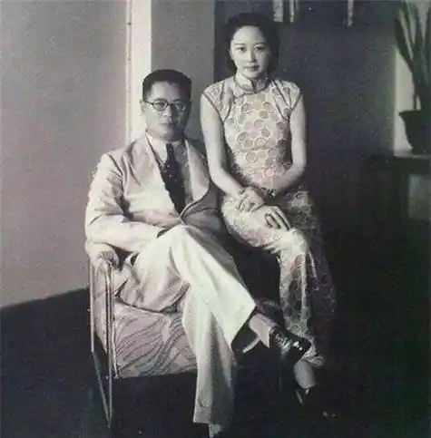 在离开上海前,宋子文劝说盛爱颐跟着他私奔,一同赴往广州,但盛恩颐