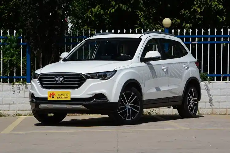 2017款奔腾x40 1.6l自动豪华型