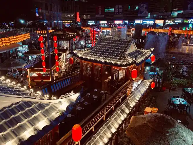 夜昆山·美食不夜城全部原相机拍摄 反差色效果太赞啦 是我心中的