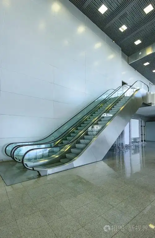 自动扶梯玻璃房