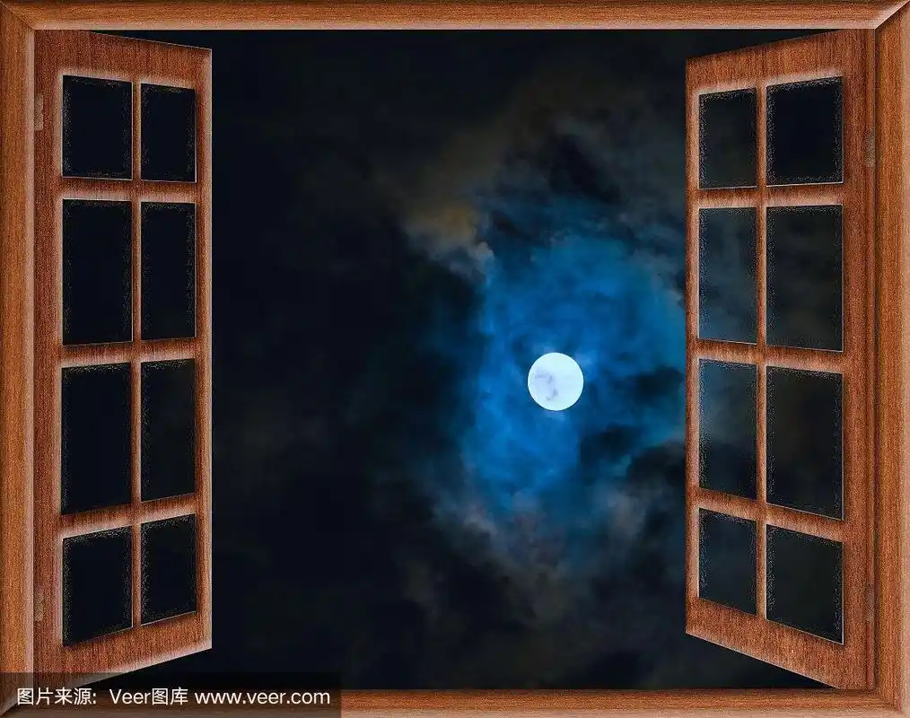 窗外的满月景色