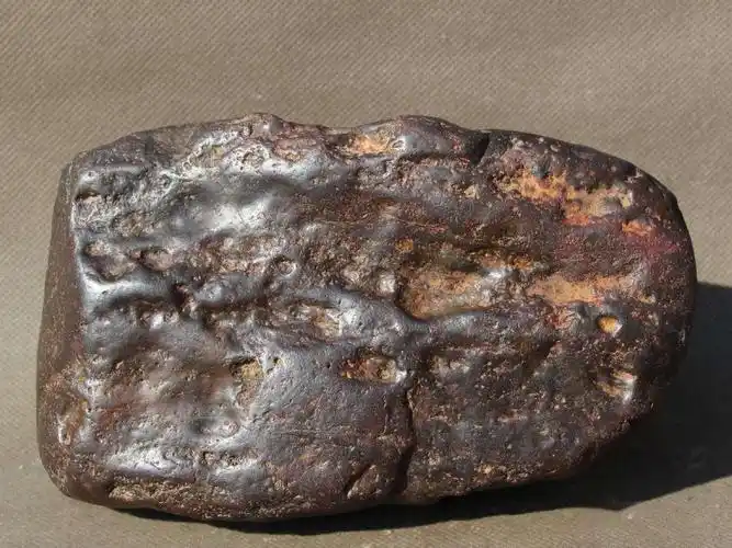 因此目击陨石就显得更加珍贵了